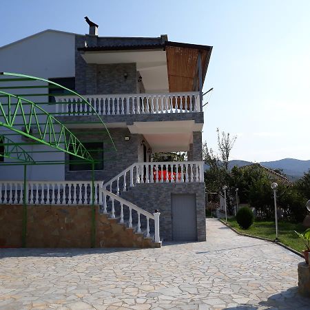 Guest House Xhuljon Berat Extérieur photo