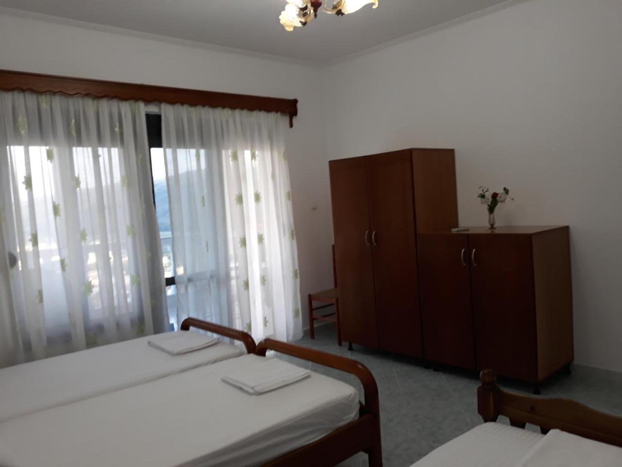 Guest House Xhuljon Berat Extérieur photo