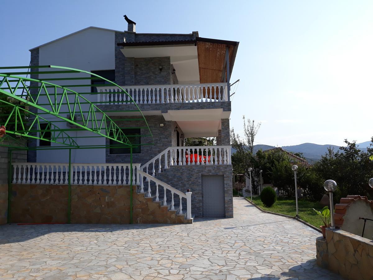 Guest House Xhuljon Berat Extérieur photo